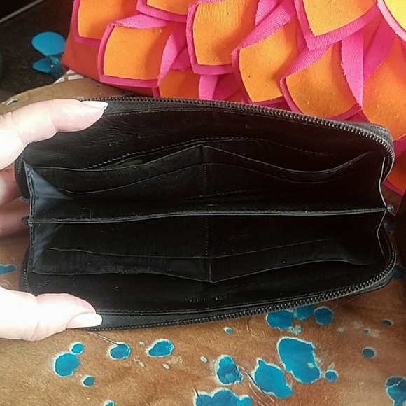 Authentic Chanel wallet - Picture 4 of 8